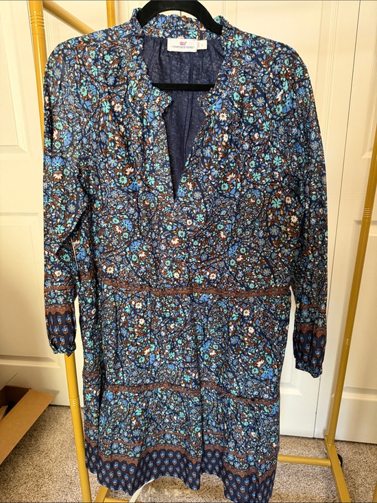 Vineyard Vines Dresses & Skirts - Vineyard Vines Navy Floral Long Sleeve Dress